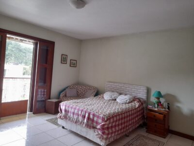 🏡 Casa à Venda no Quitandinha – 195m²