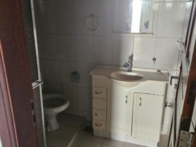 Duas casas excelente opção para morar e investir!