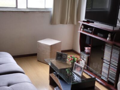 🏠 Apartamento à Venda – B.N.H Cond. Chácara Flora